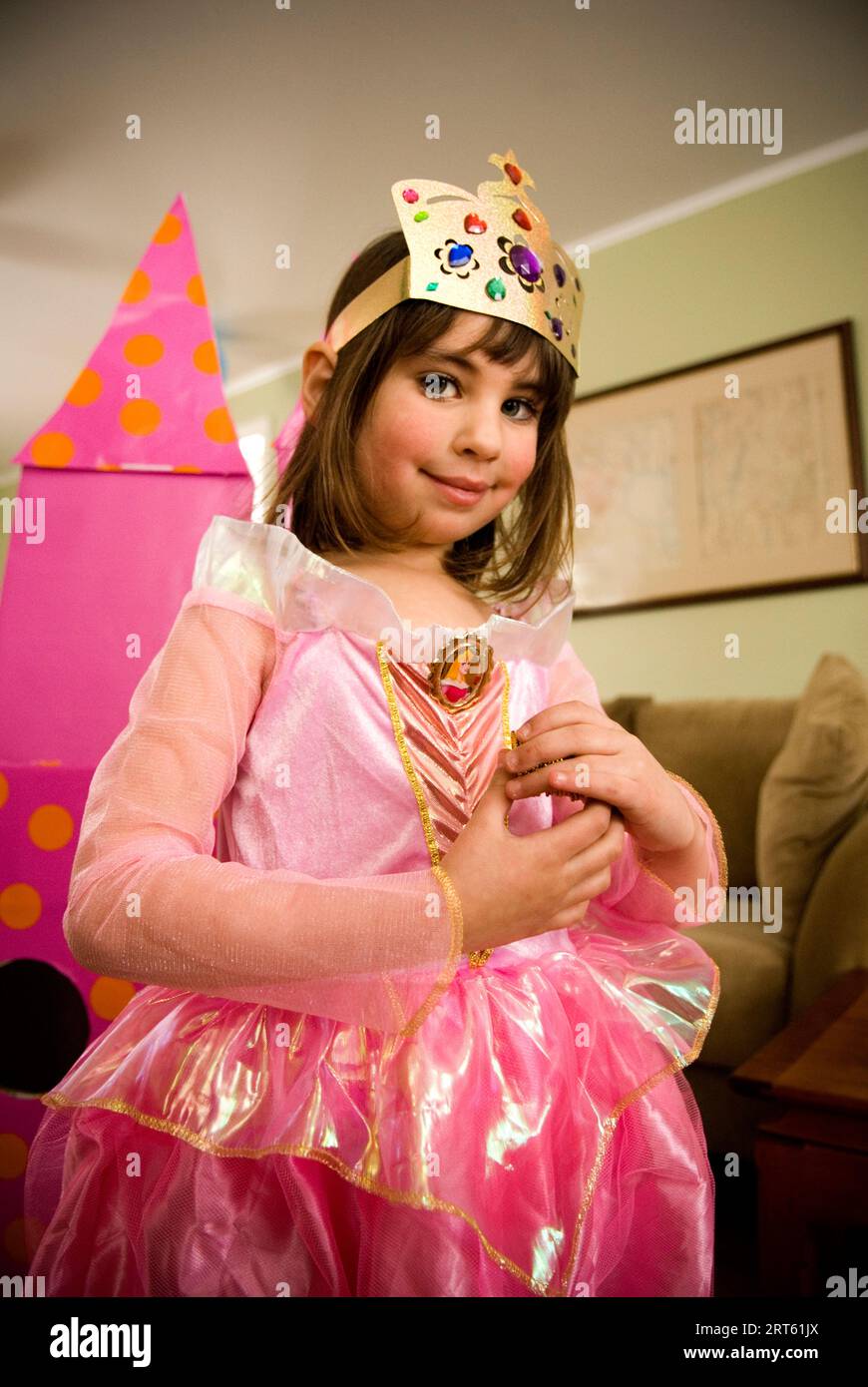 Ritratto di una ragazza vestita da principessa. Foto Stock