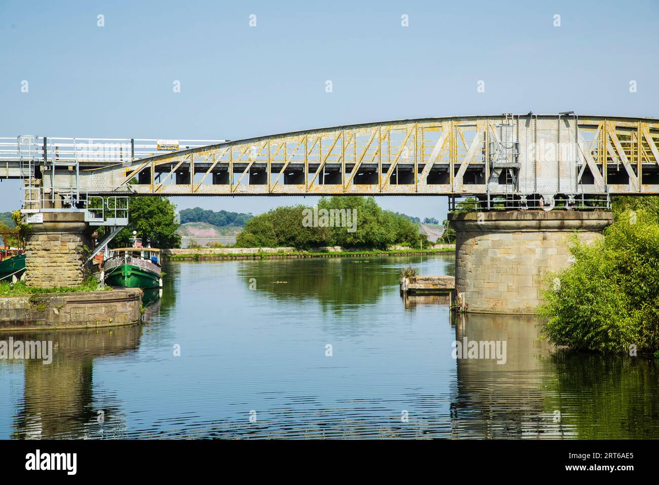 Swing Bridge on the Sharpness and Gloucester Canal, , Sharpness Docks, Gloucestershire, UK Foto Stock