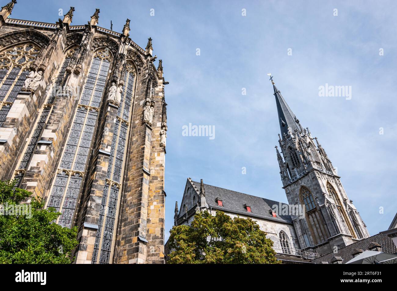 Cattedrale di Aquisgrana. Vista angolare bassa. Foto Stock