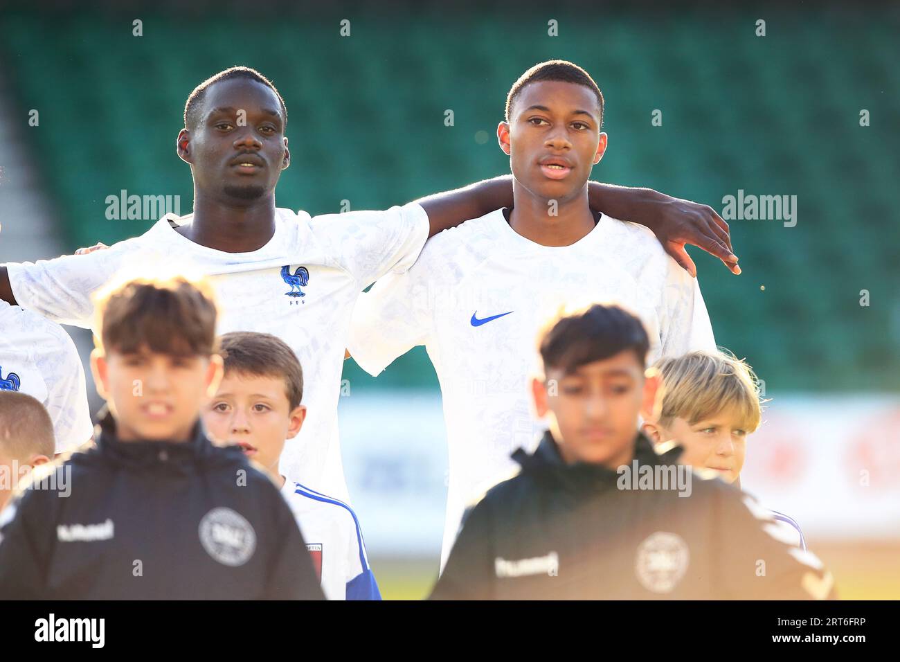 Gladsaxe, Danimarca. 8 settembre 2023. Andy Logbo (L) e Malamine Efekele (R) della Francia visti durante un'amichevole tra la Danimarca U20 e la Francia U20 al Gladsaxe Stadion di Gladsaxe. (Foto: Gonzales Photo - Chrisitan Midtgaard). Foto Stock