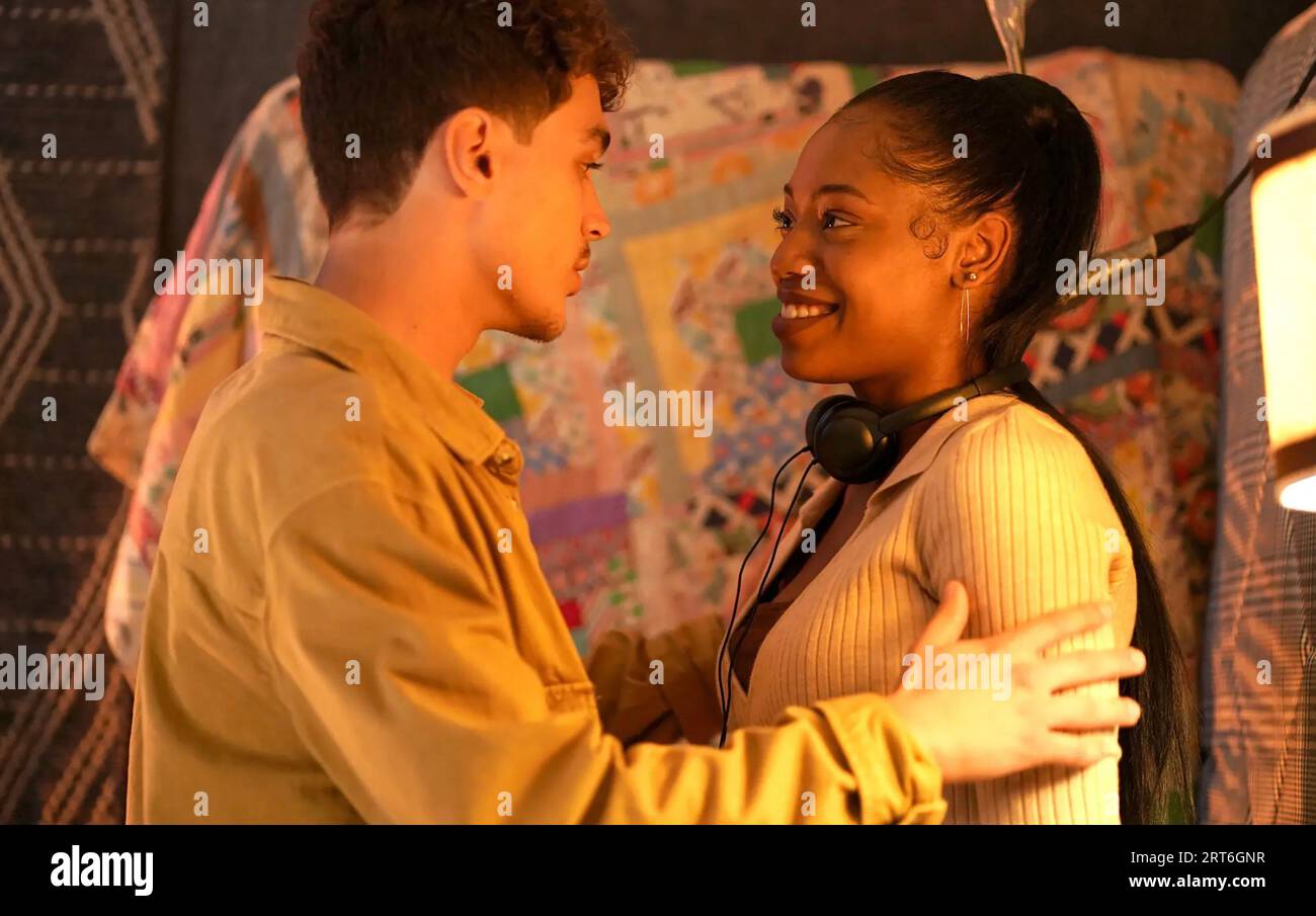 CINNAMON 2023 tubi film con Hailey Kilgore e David Iacono Foto Stock
