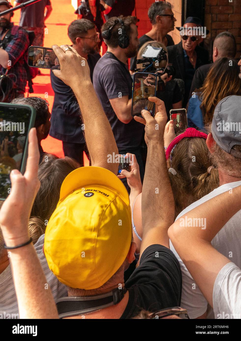 Keith Richards dei Rolling Stones arriva all'Hackney Empire di Londra per il lancio del loro nuovo album Hackney Diamonds Foto Stock