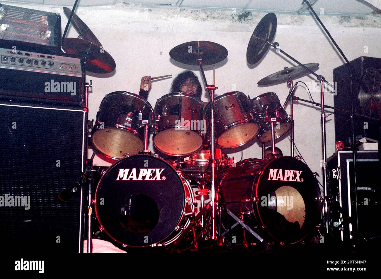 Milano Italia 1995-10-16 : Pete Sandoval batterista del gruppo Morbid Angel in concerto al Rainbow Club Foto Stock