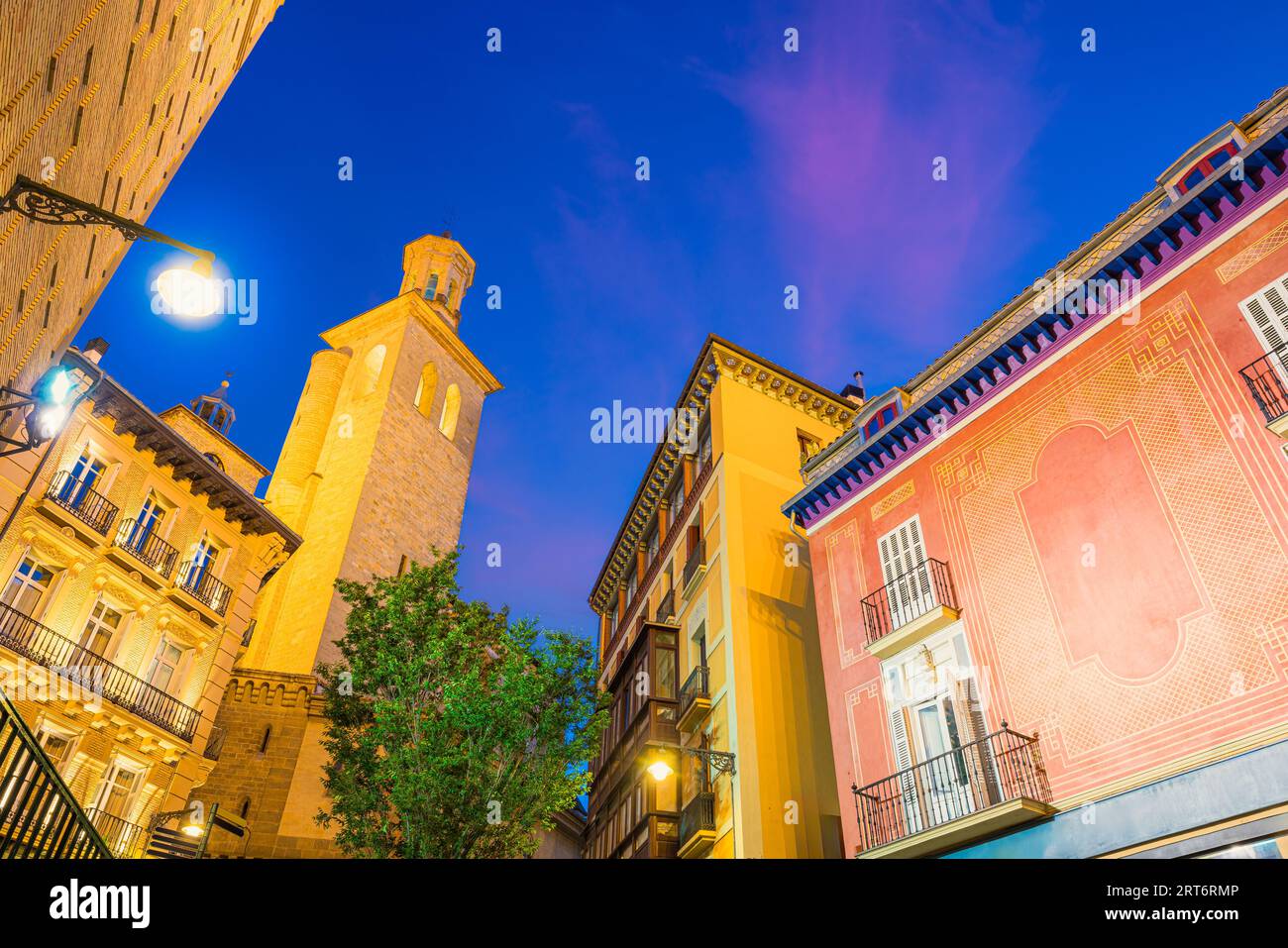 Vista di uno splendido punto di riferimento a Pamplona, capitale della Navarra, Spagna al tramonto Foto Stock