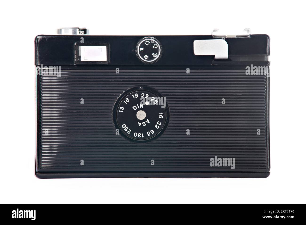 Mosca , RUSSIA - 4 APRILE 2020: Vilia - russian soviet 35mm scale rangefinder camera BelOMO 1974 isolato su bianco Foto Stock