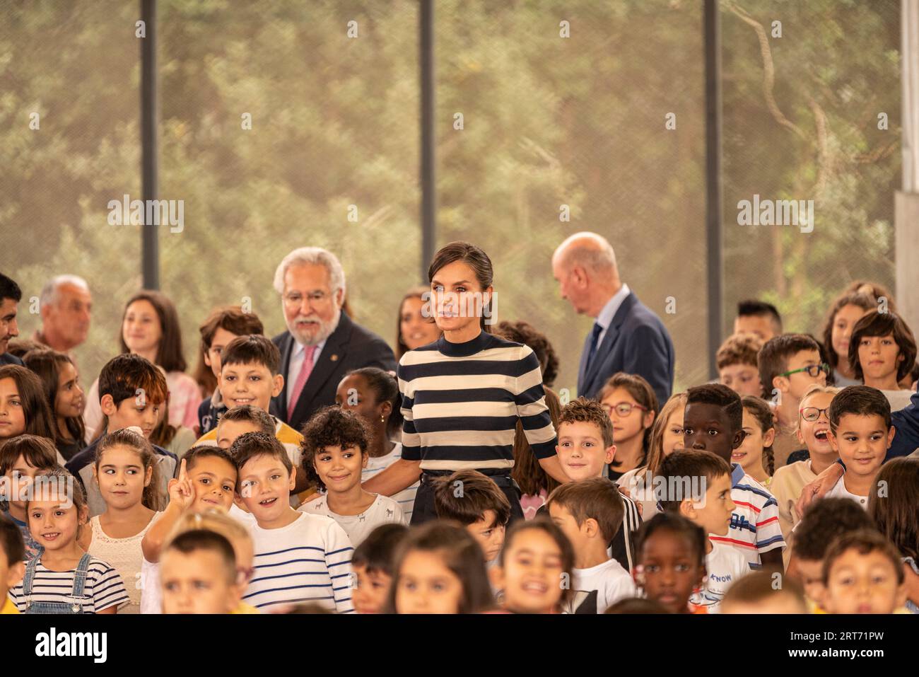 Casa reale spagnola, 11 settembre 2023. Sigueiro, Galizia, Spagna. La regina Letizia inaugura l'anno scolastico nella scuola pubblica plurilingue do Camino Ingles. Alla presenza del presidente del governo galiziano, Alfonso Rueda e del conselleiro dell'educazione Roman Rodriguez. Crediti: Xan / Alamy Live News / Alamy Live News Foto Stock