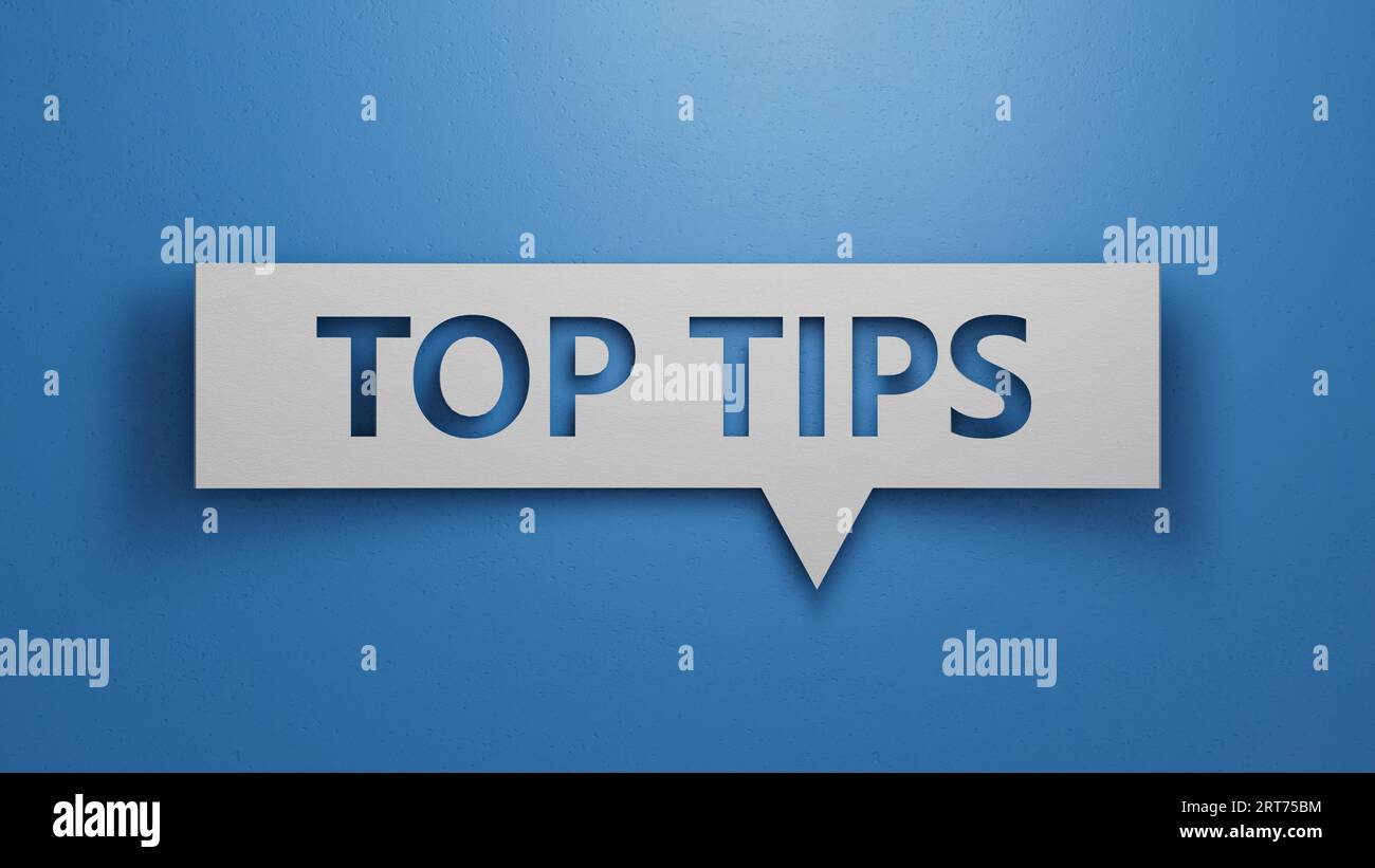 Suggerimenti utili - fumetto vocale. Design minimalista astratto. Carta bianca da ritaglio su sfondo blu. Concetto aziendale. Rappresentazione 3D. Foto Stock