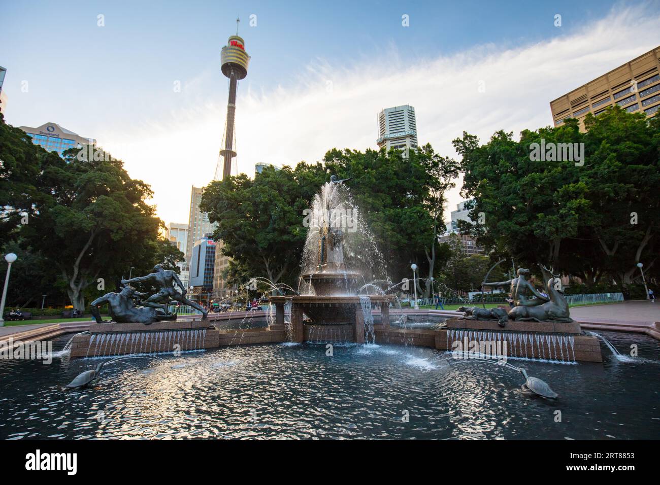 Archibald Fountain a Sydney Hyde Park verso la fine di una calda giornata di sole a Sydney, nuovo Galles del Sud, Australia Foto Stock