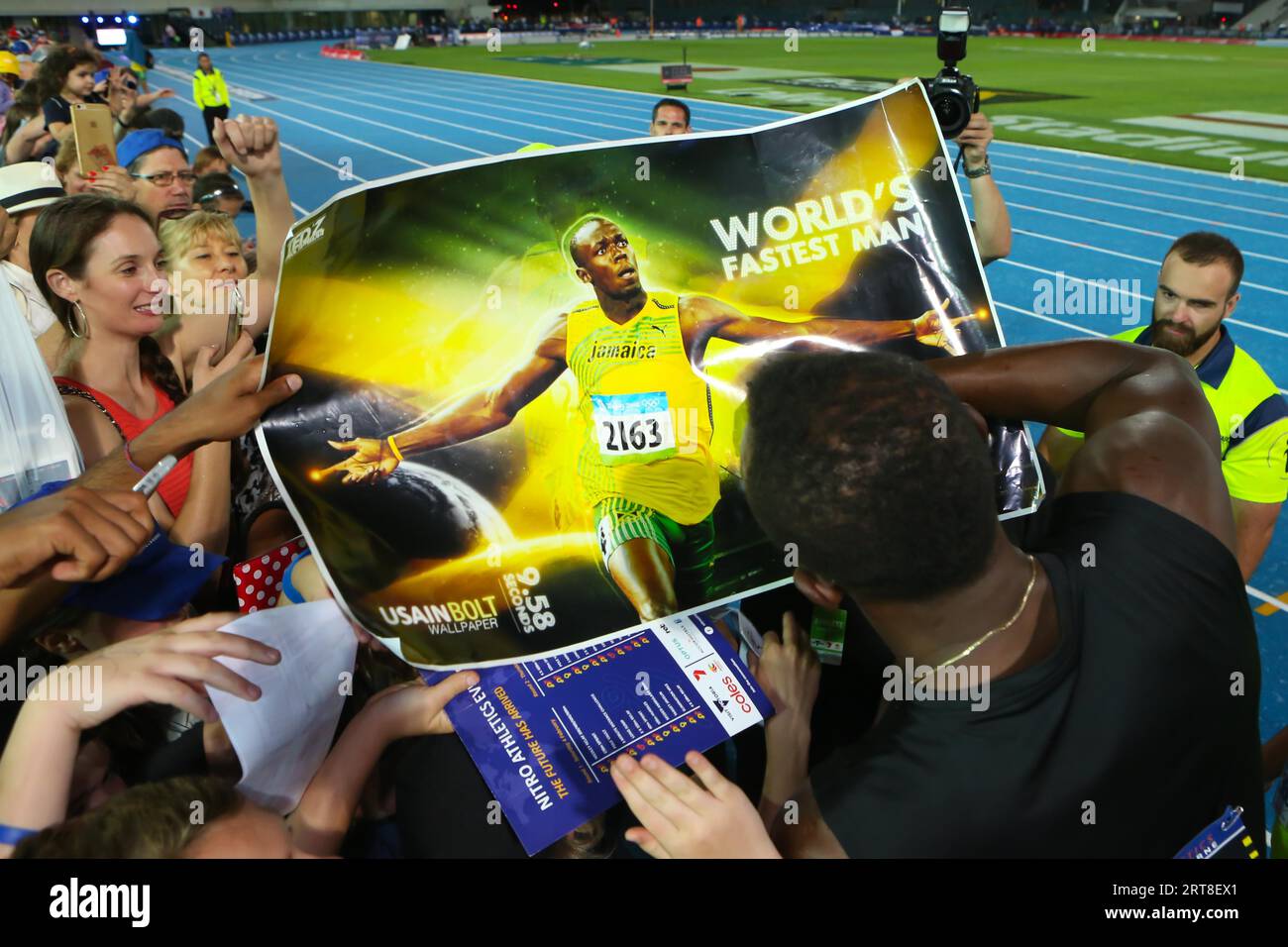 MELBOURNE, AUSTRALIA, 4 FEBBRAIO: Usain Bolt incontra i fan nella notte 1 di Nitro Athletics il 4 febbraio 2017 Foto Stock