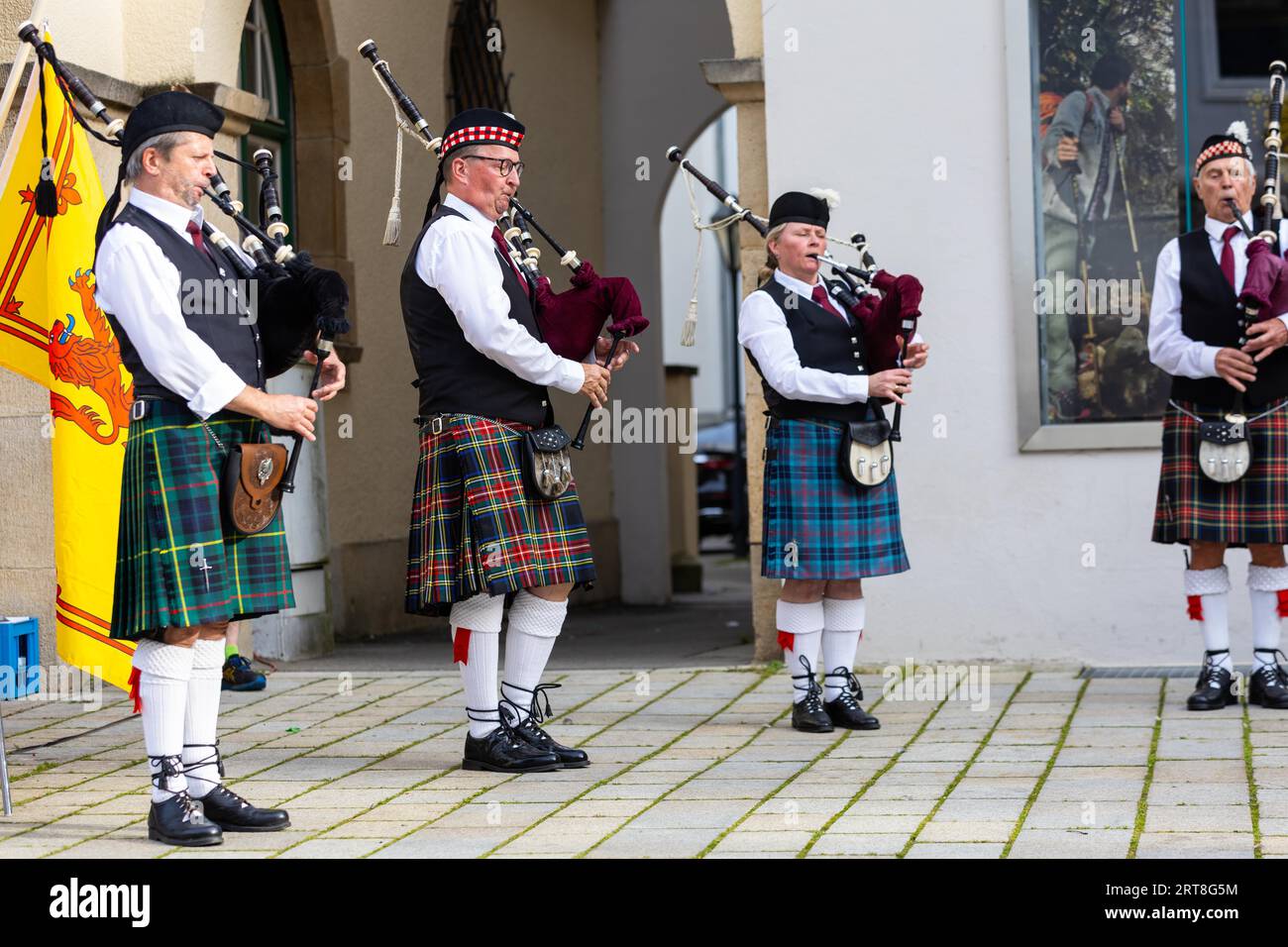 Gruppo, bagpipers, musicisti, concerto musicale, kilt, Sigmaringen, Baden-Wuerttemberg, Germania Foto Stock