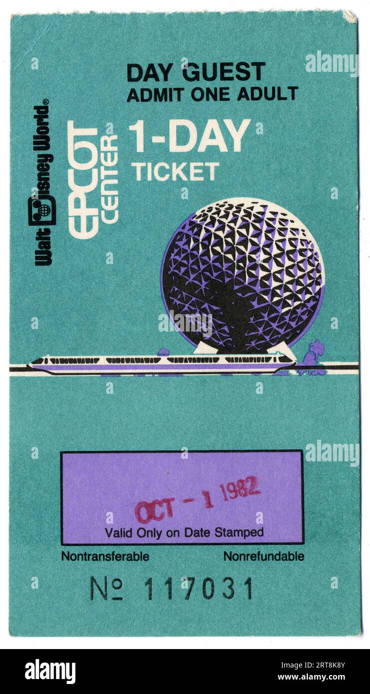 Un biglietto per l'ingresso all'EPCOT Center al Walt Disney World di Orlando, Florida, il giorno di apertura, il 1° ottobre 1982. Foto Stock