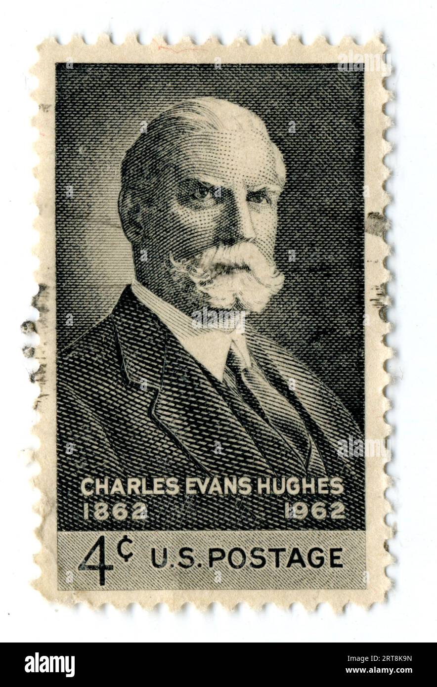 Un francobollo statunitense cancellato in onore dell'ex giudice della Corte Suprema degli Stati Uniti Charles Evans Hughes emesso nel 1962. Foto Stock