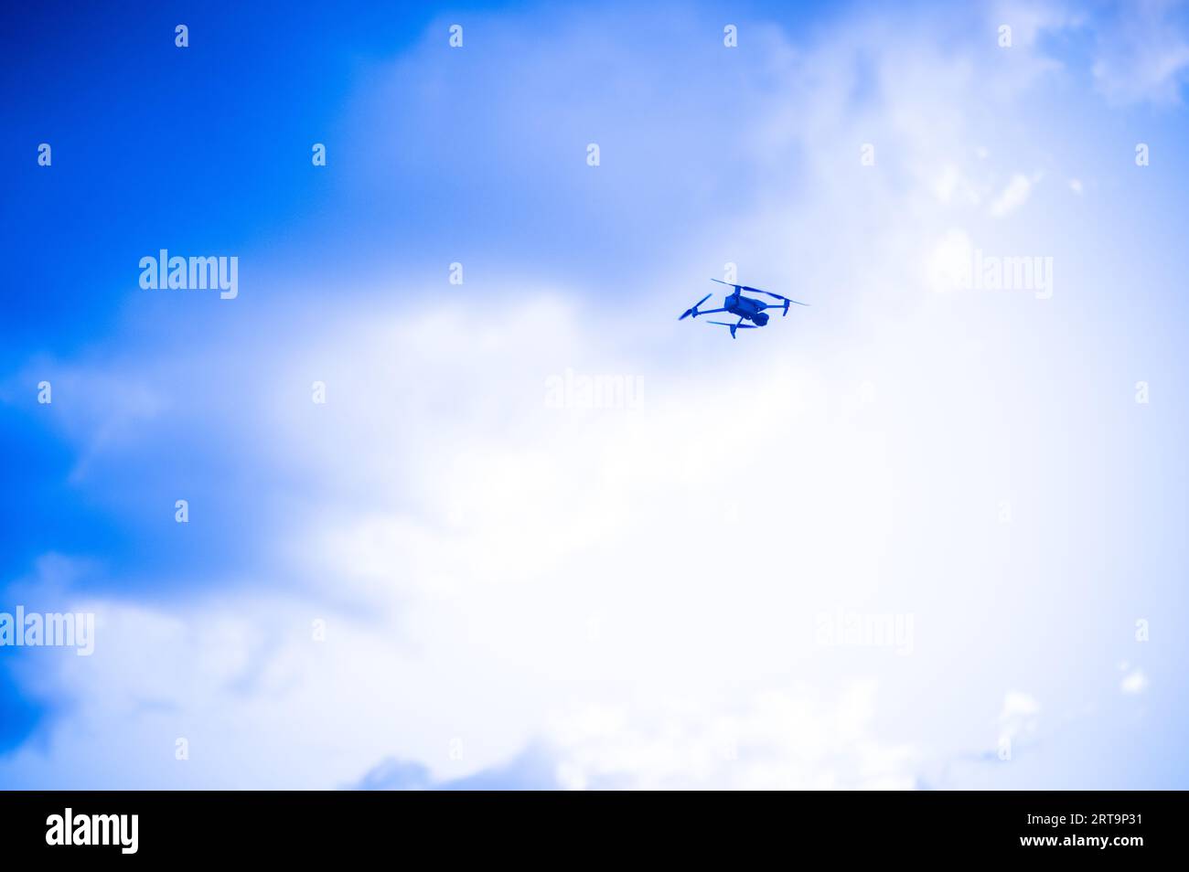 Drone nei cieli Foto Stock