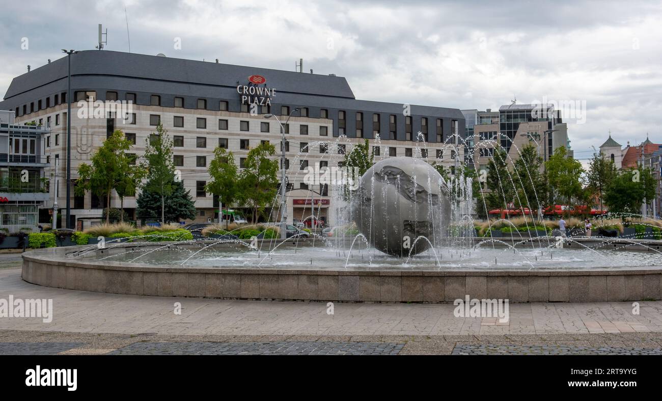 Bratislava, Slovacchia - 3 settembre 2023: Hotel Crowne Plaza a Bratislava. Il marchio Crowne Plaza è di proprietà dell'InterContinental Hotels Group (IH Foto Stock