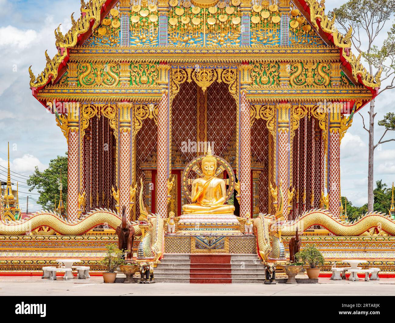 Immagine del Buddha al Wat Huai Yai, un tempio buddista a Huai Yai, Pattaya City, Chonburi, Thailandia. Foto Stock