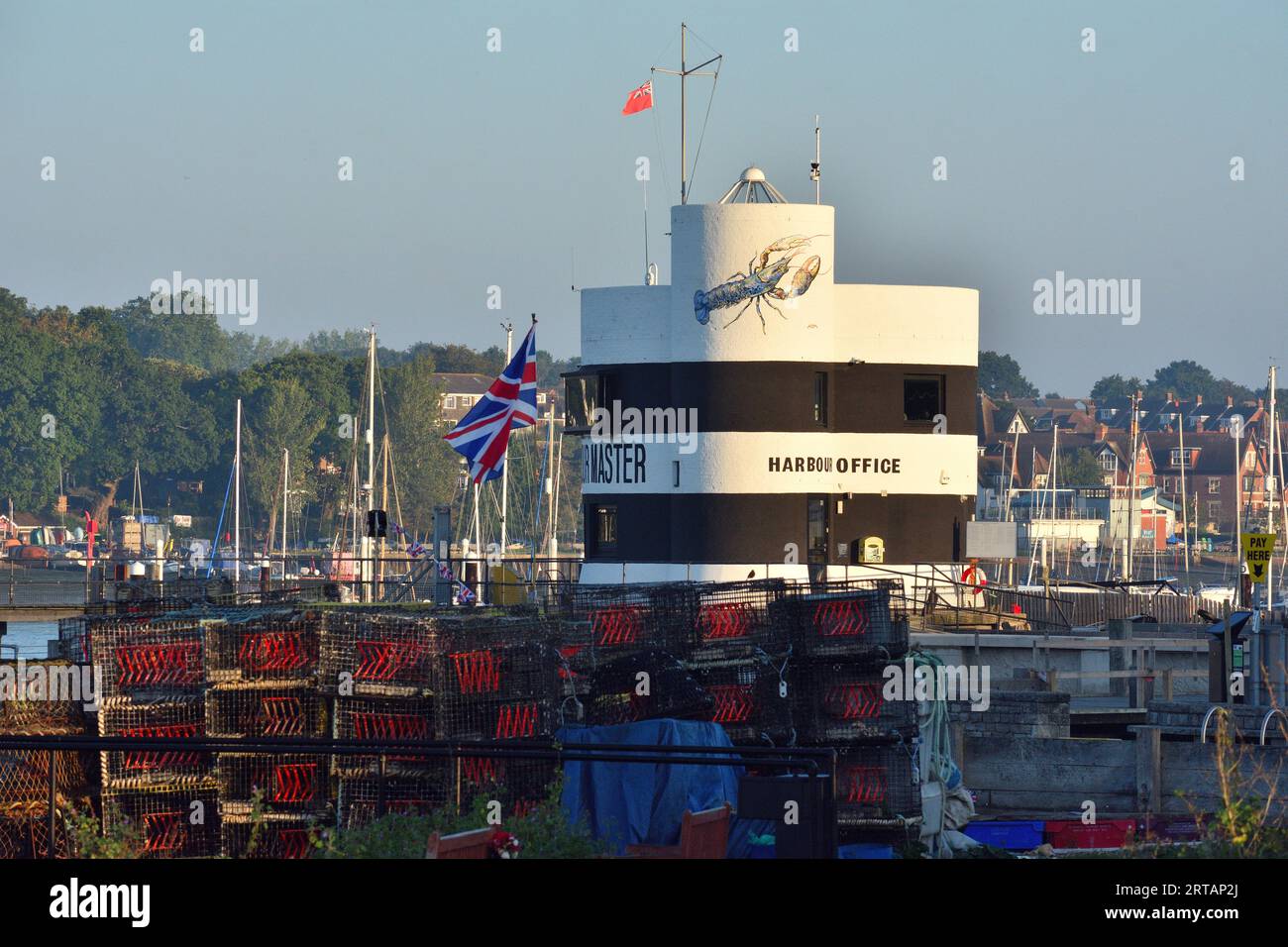 Harbour Master Office sul fiume Hamble a Warsash. Hampshire Regno Unito Foto Stock