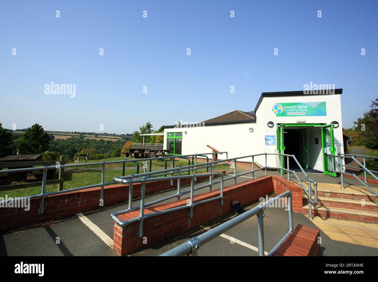 Centro visitatori e caffetteria del parco di campagna di Severn Valley ad Alveley, Shropshire, Inghilterra, Regno Unito. Foto Stock