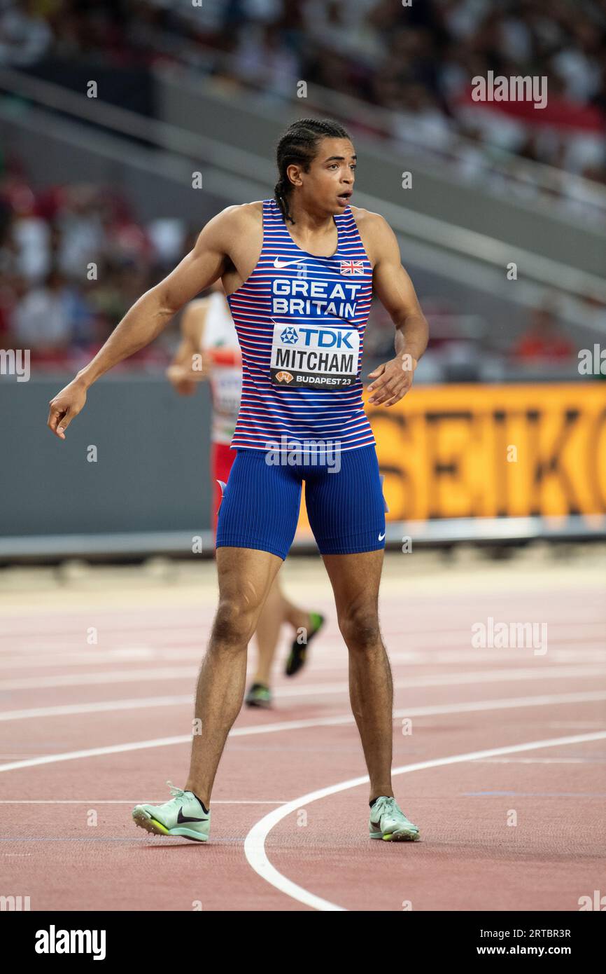 Rio Mitcham della GB & NI gareggia nella staffetta 4x400 m l'ottavo giorno ai Campionati del mondo di atletica leggera presso il Centro Nazionale di atletica leggera di Budapest Foto Stock