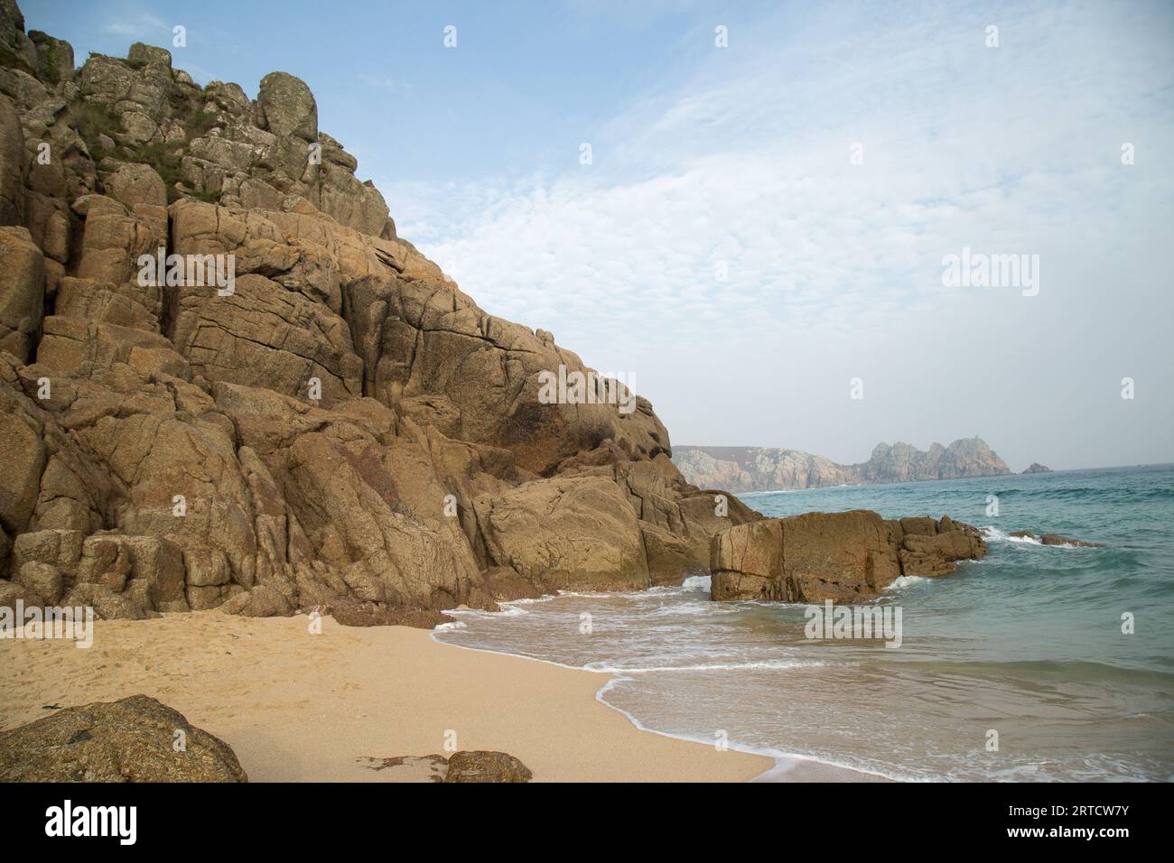 Porth Curno Porthcurno Beach Cornovaglia Foto Stock