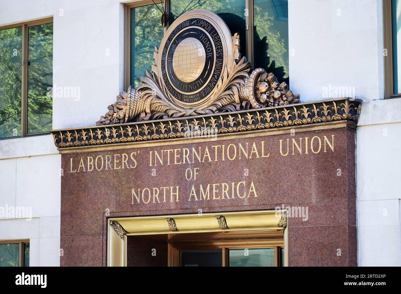 Washington, D.C. - 4 aprile 2023: Unione Internazionale dei lavoratori del Nord America, LIUNA o LiUNA! Cartellonistica presso l'ufficio del Campidoglio della nazione. Foto Stock