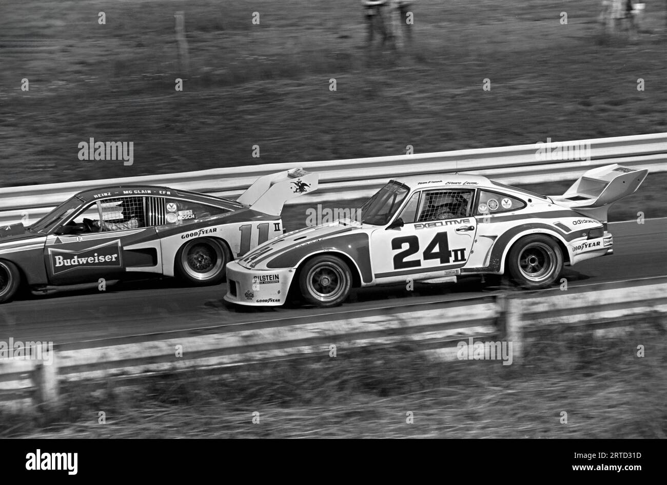 Chevolet Monza #11, partì 16°, finì 27° e Porsche 911 Carrera RSR #24, partì 21°, DNF al Campionato del mondo 1978 per Makes 6 ore di gara sul circuito del Gran Premio di Watkins Glen Foto Stock