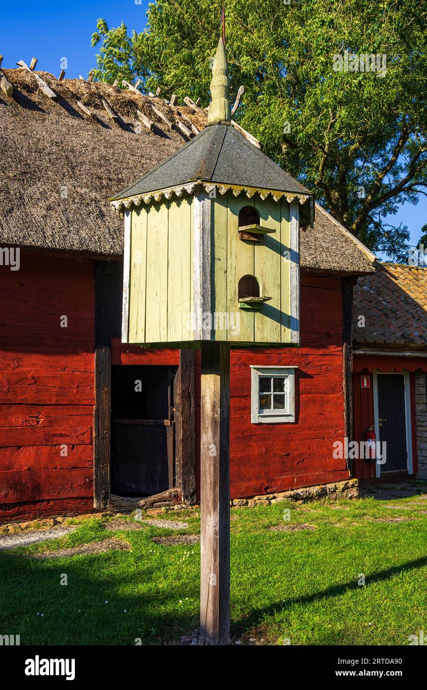 Pigeon loft in una fattoria storica nel museo all'aperto di Himmelsberga (Olands Museum Himmelsberga), Oland, contea di Kalmar, Svezia. Foto Stock