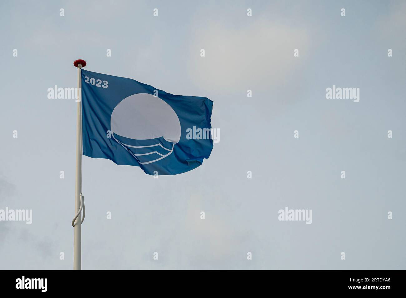 Il logo bandiera blu indica elevati standard ambientali e di qualità dell'acqua, Danimarca, 3 settembre 2023 Foto Stock
