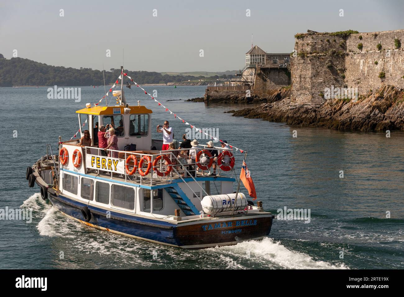 Plymouth, Devon, Inghilterra, Regno Unito, 6 settembre 2023. Traghetto passeggeri in partenza dal porto di Plymouth verso Plymouth Sound per un'escursione turistica. Foto Stock