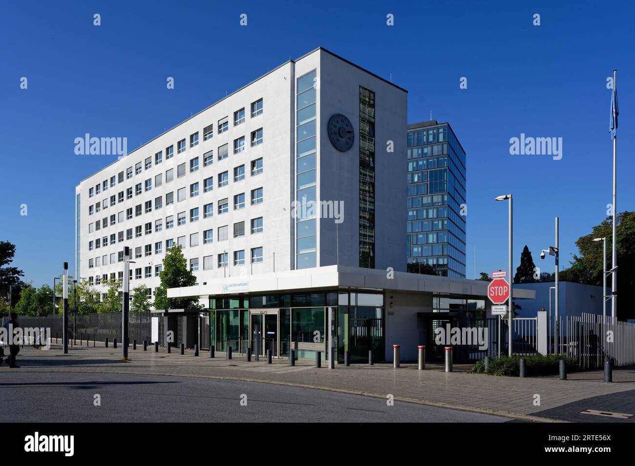 Bonn, Germania 08 settembre 2023: Ex edificio del parlamento della Repubblica federale di Germania , dal 2013 sede del segretariato del quadro C Foto Stock