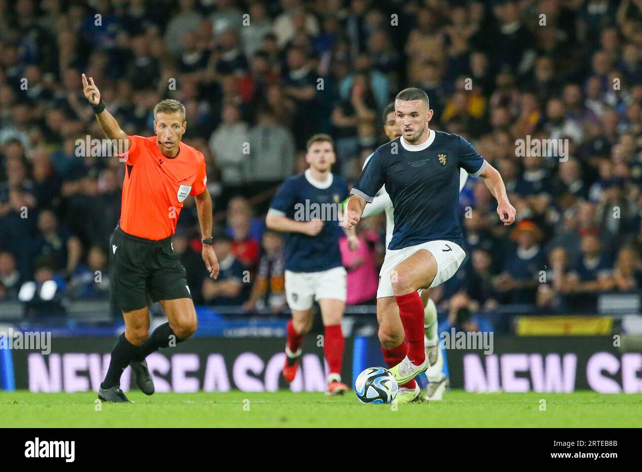 Glasgow, Regno Unito. 12 settembre 2023. Per commemorare la prima partita internazionale tra Scozia e Inghilterra nel 1872, un Anniversary Heritage match fu disputato a Hampden Park, Glasgow, Scozia, Regno Unito tra Scozia e Inghilterra. Questa è la più antica rivalità internazionale del calcio, poiché le squadre si sono incontrate per l' ultima volta nella fase a gironi di Euro 2020 quando il punteggio è stato 0 - 0 . Crediti: Findlay/Alamy Live News Foto Stock