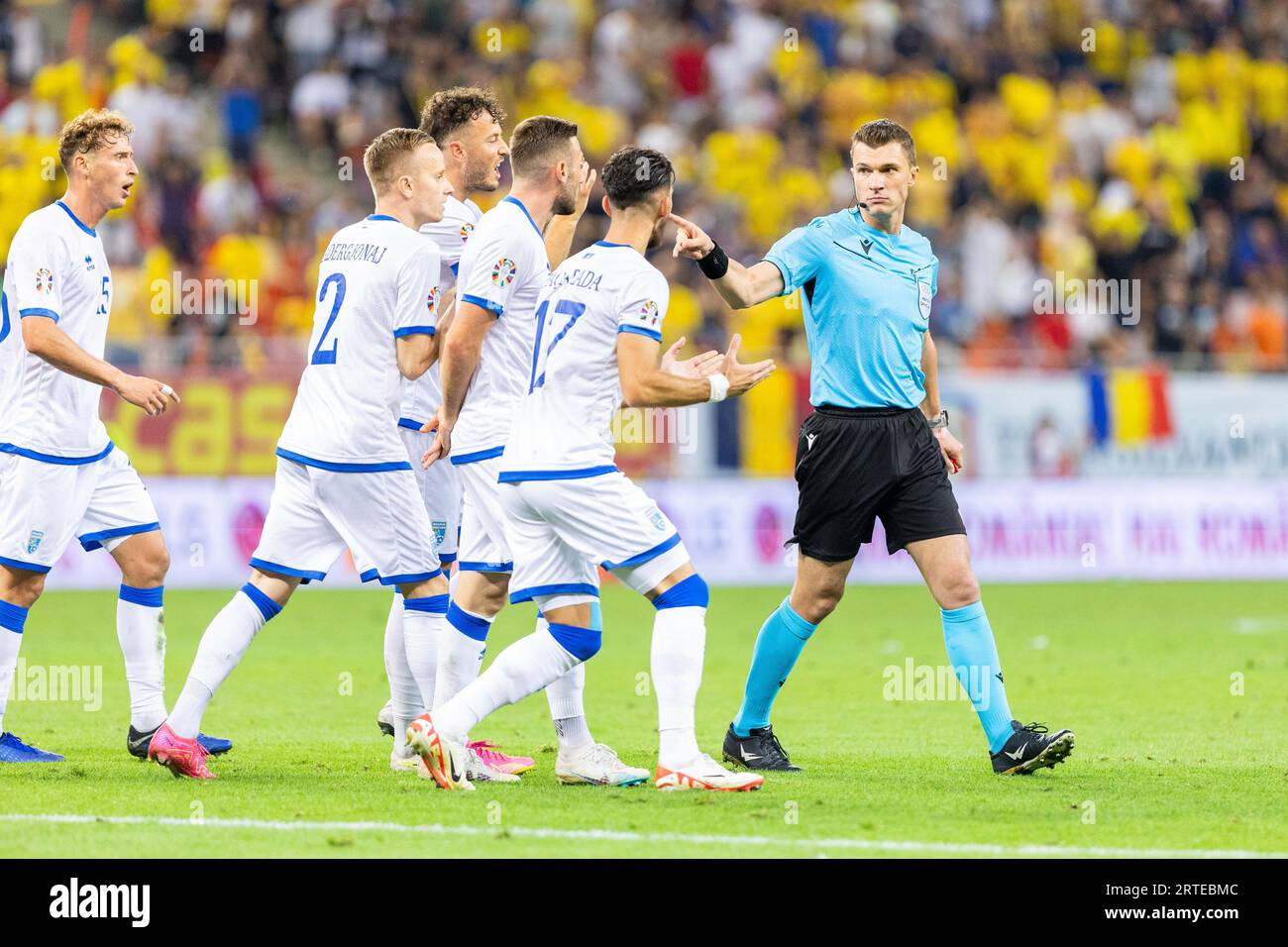 L'arbitro Willy Delajod durante l'UEFA Euro 2024, qualificazioni europee, gruppo i partita di calcio tra Romania e Kosovo il 12 settembre 2023 all'Arena Nationala di Bucarest, Romania Foto Stock