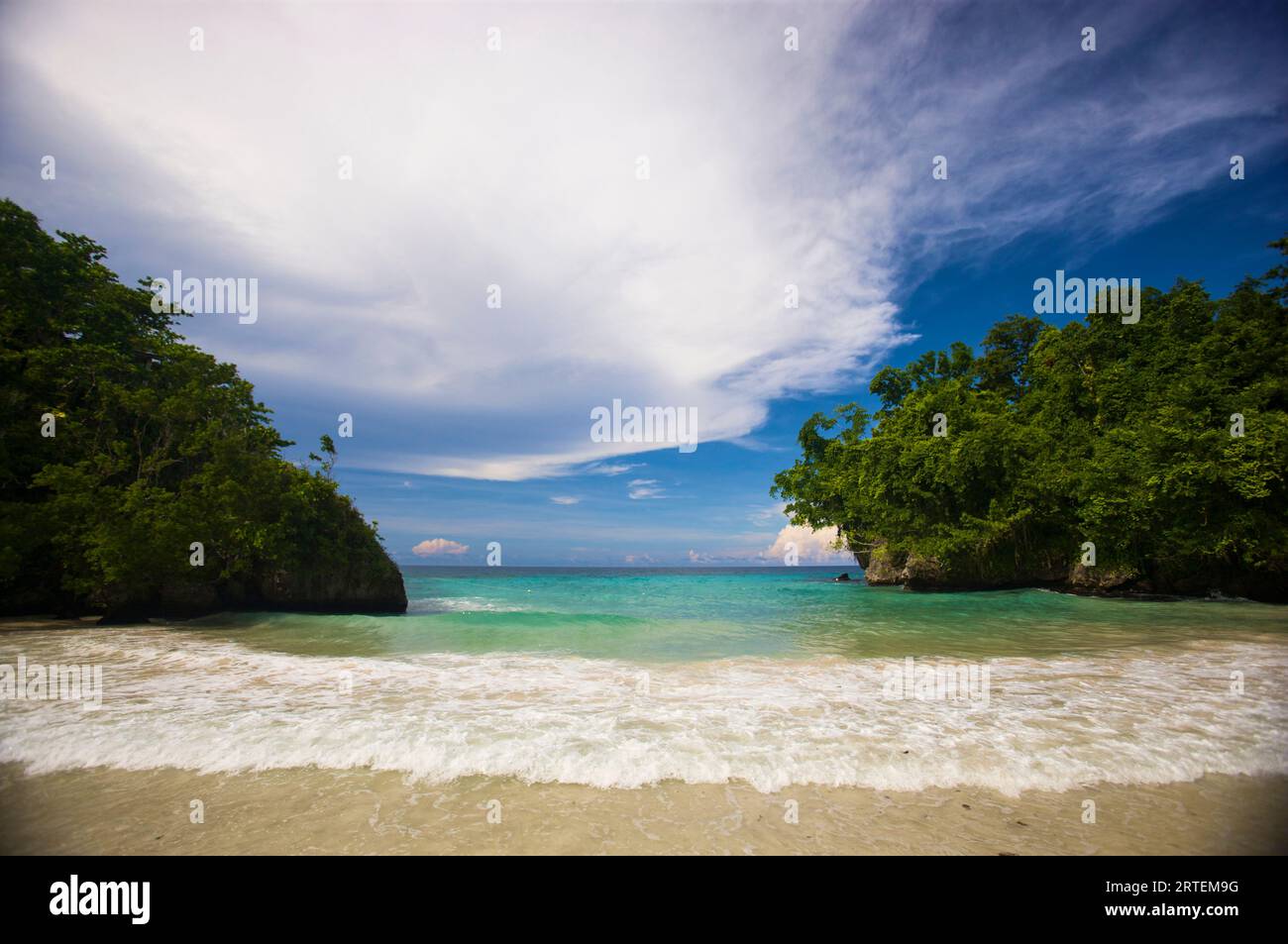 Spiaggia isolata a Frenchman's Cove, Giamaica; Port Antonio, Giamaica Foto Stock