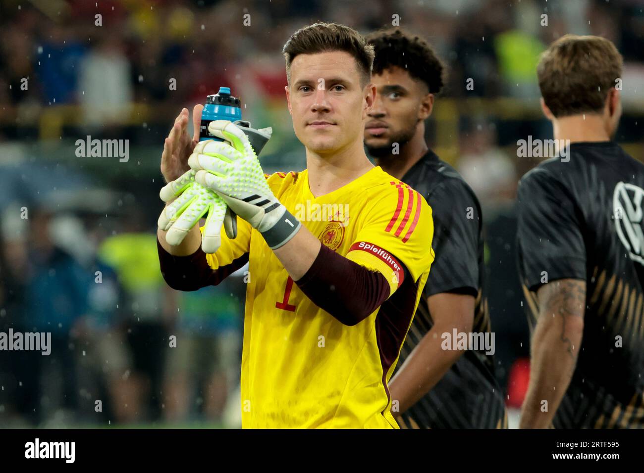 Dortmund, Allemagne. 12 settembre 2023. Il portiere tedesco Marc-Andre ter Stegen saluta i tifosi dopo la partita di calcio amichevole internazionale tra Germania e Francia del 12 settembre 2023 al Signal Iduna Park di Dortmund, Germania - foto Jean Catuffe/DPPI Credit: DPPI Media/Alamy Live News Foto Stock