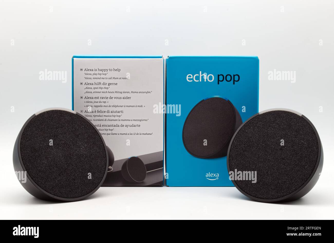 Amazon Echo Pop. Alexa, assistente virtuale ai. Foto Stock