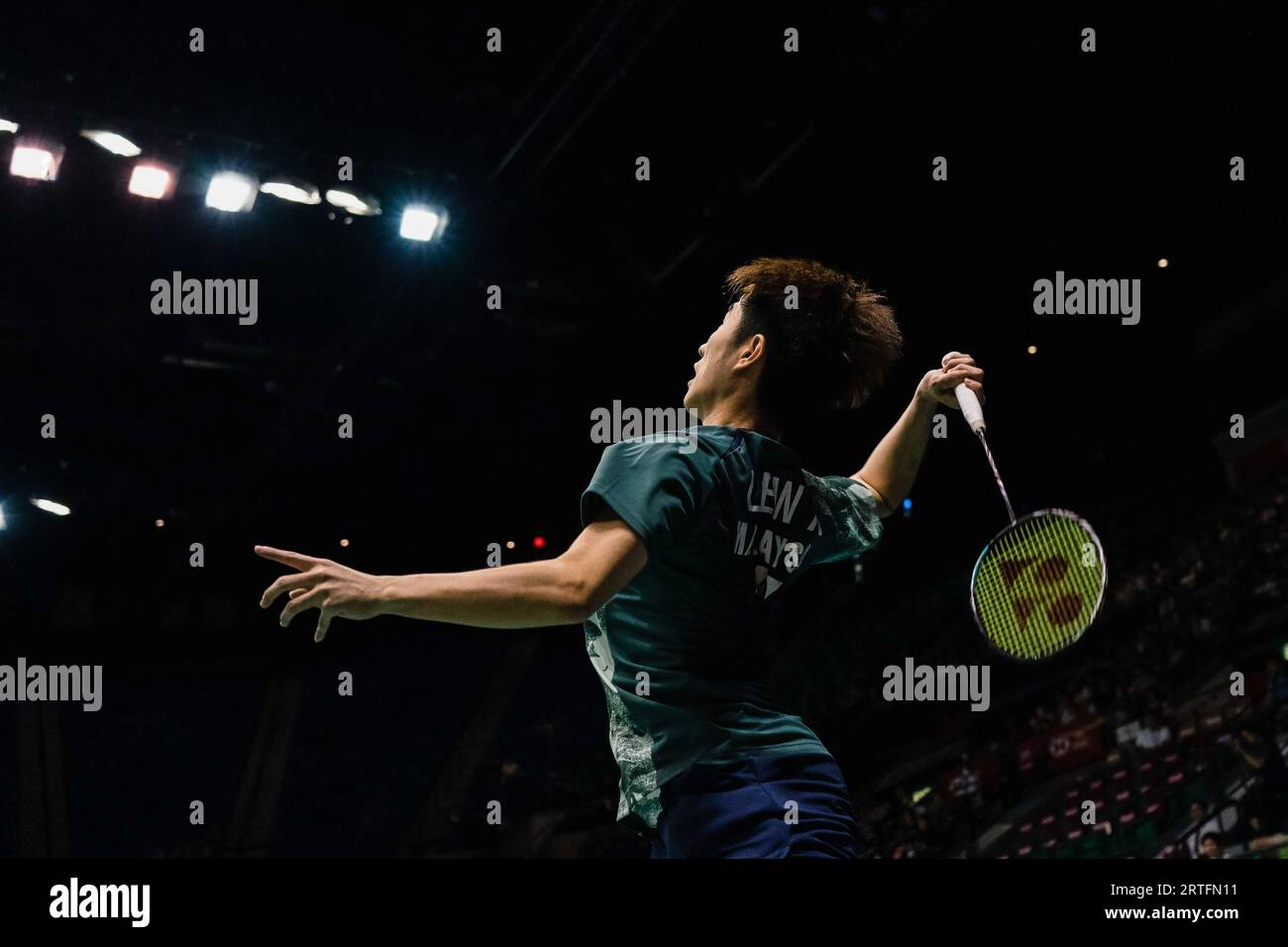 Hong Kong, Cina. 12 settembre 2023. Chia Weijie e Liew Xun della Malesia giocano durante il quarto di finale di qualificazione al doppio maschile contro Chen Xu Jun e Peng Jian Qin della Cina il primo giorno del campionato di badminton VICTOR Hong Kong Open 2023 all'Hong Kong Coliseum. Punteggio finale; Malesia 2:0 Cina (foto di Ben Lau/SOPA Images/Sipa USA) credito: SIPA USA/Alamy Live News Foto Stock