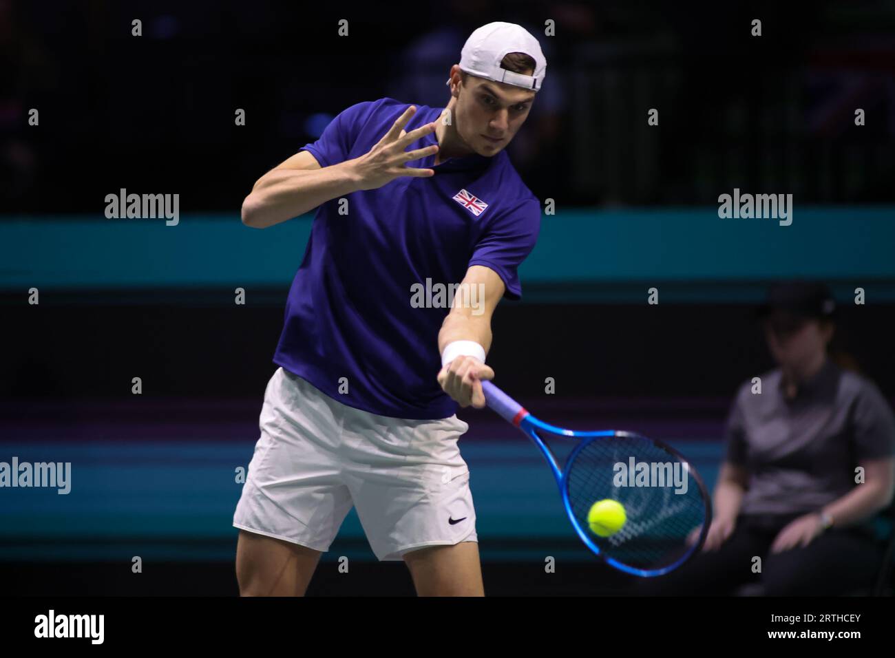 AO Arena, Manchester, Lancashire, Regno Unito. 12 settembre 2023. Jack Draper (GBR) durante il suo match contro Thanasi Kokkinakis (AUS) durante la fase a gironi delle finali di Coppa Davis 2023 tra Australia e Gran Bretagna credito: Touchlinepics/Alamy Live News Foto Stock