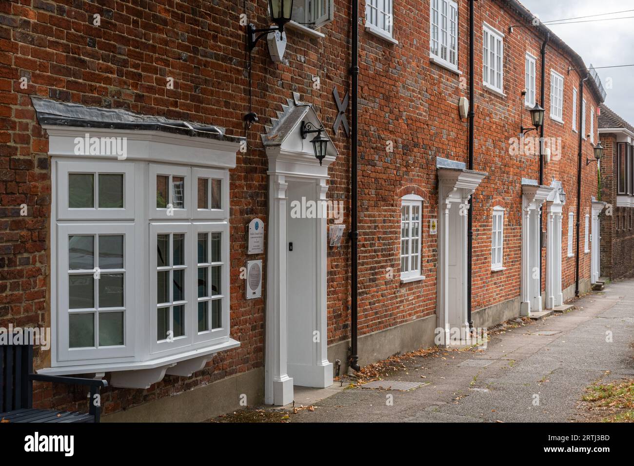 Terrazza di case o proprietà in stile georgiano a Farnham, Surrey, Inghilterra, Regno Unito. Tema: Immobili, abitazioni, immobili Foto Stock