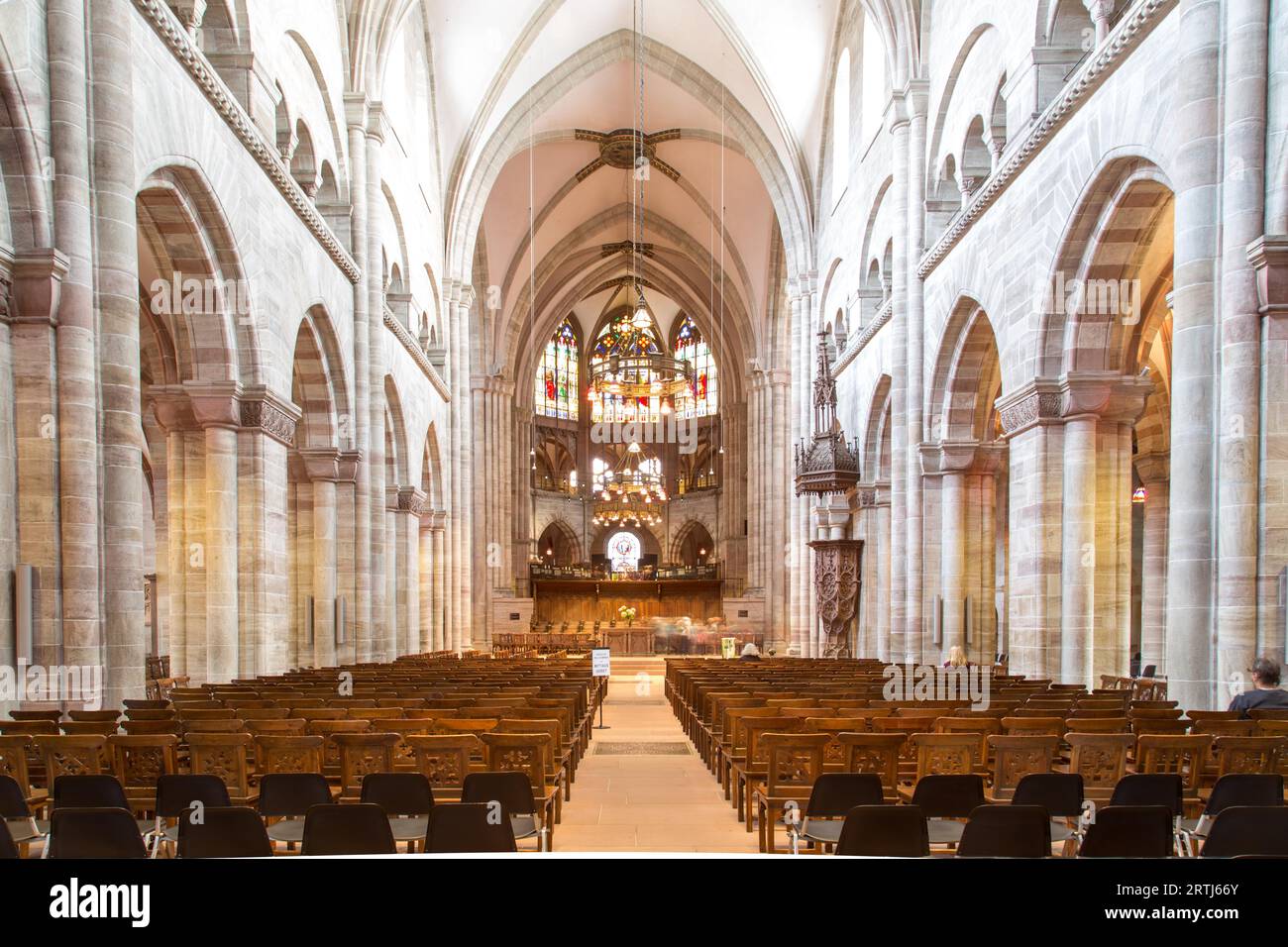 Basilea, Svizzera, 24 ottobre 2016 : Vista interna della Cattedrale di Basilea Foto Stock