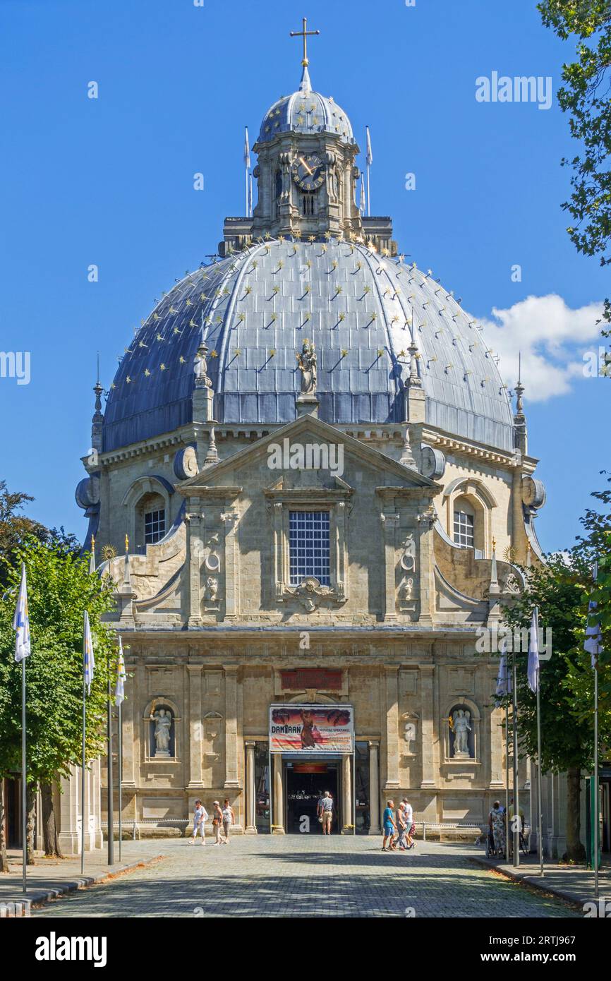 Basilica di nostra Signora di Scherpenheuvel del XVII secolo, luogo di pellegrinaggio a Scherpenheuvel-Zichem in estate, Brabante fiammingo, Fiandre, Belgio Foto Stock