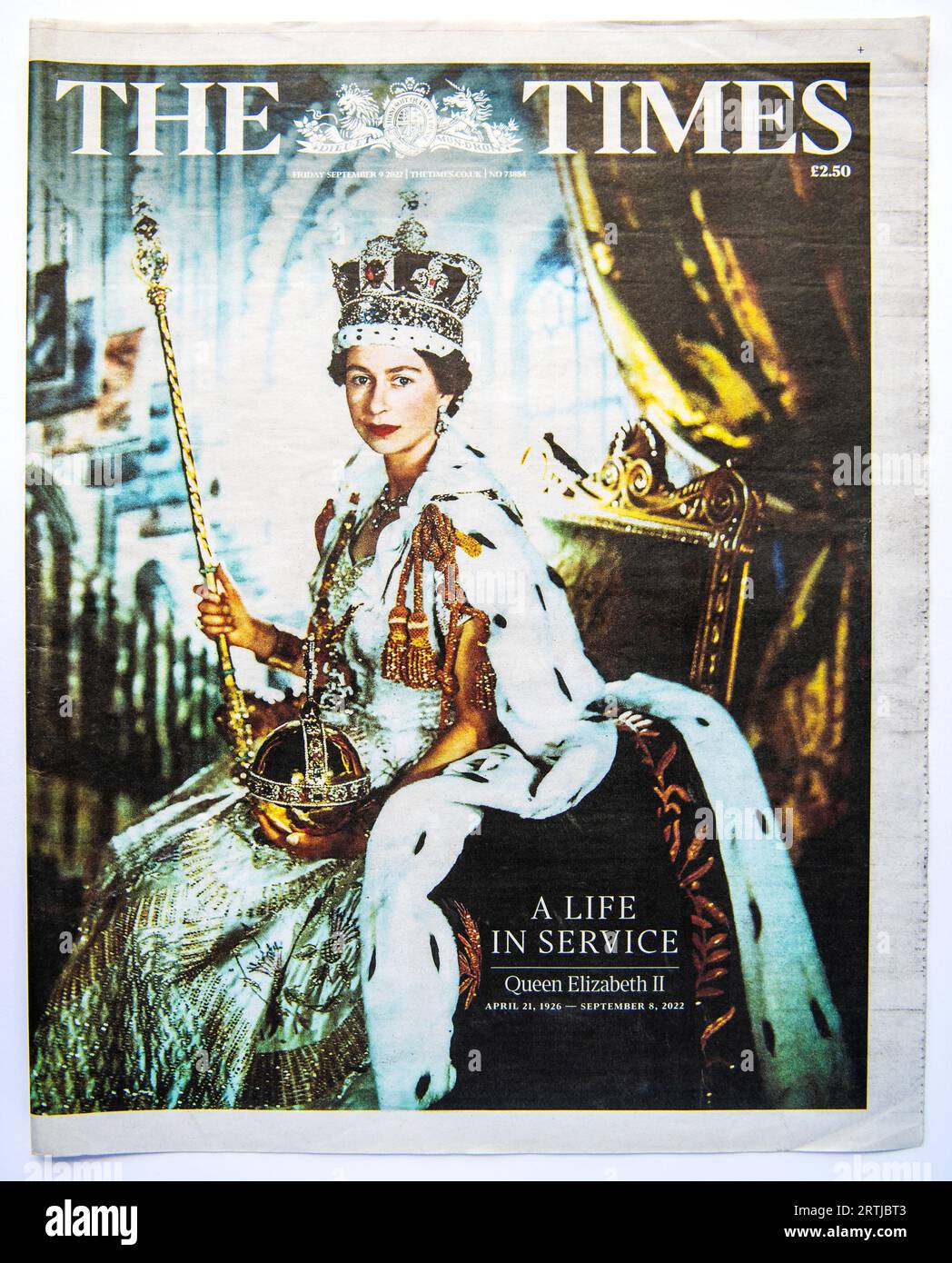Edizione speciale del quotidiano The Times per commemorare la morte della regina Elisabetta II nel settembre 2022 Foto Stock