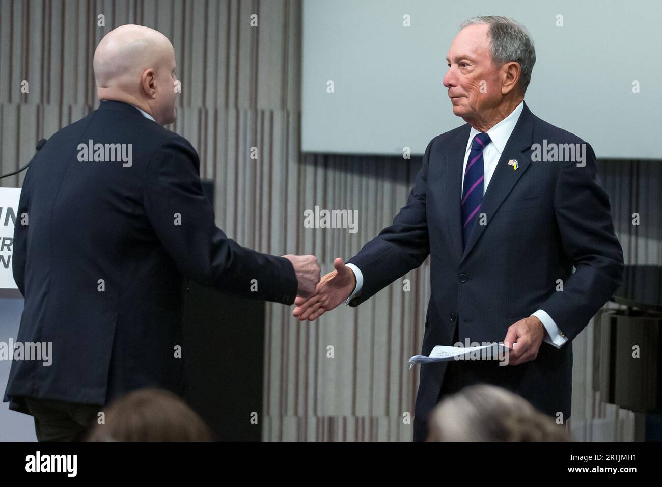 L'ex sindaco di New York Michael Bloomberg e Ron Perelman presso il Perelman Performing Arts Center (PAC NYC) evento stampa di apertura e cerimonia di taglio del nastro il 13 settembre 2023 a New York. Il centro delle arti dello spettacolo, costruito al Ground zero a Lower Manhattan, dovrebbe aprire il 19 settembre 2023, con il primo di cinque concerti incentrati sul tema del rifugio. Credito: Brazil Photo Press/Alamy Live News Foto Stock