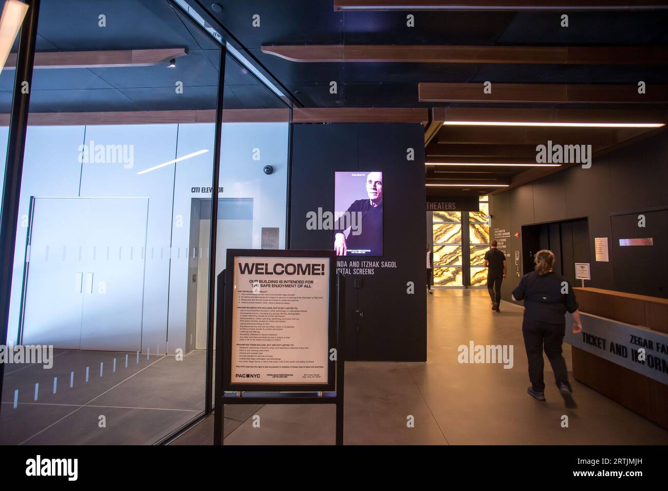 Visita il Perelman Performing Arts Center a Lower Manhattan, New York, il 13 settembre 2023. Il centro delle arti dello spettacolo, costruito al Ground zero a Lower Manhattan, dovrebbe aprire il 19 settembre 2023, con il primo di cinque concerti incentrati sul tema del rifugio. Credito: Brazil Photo Press/Alamy Live News Foto Stock