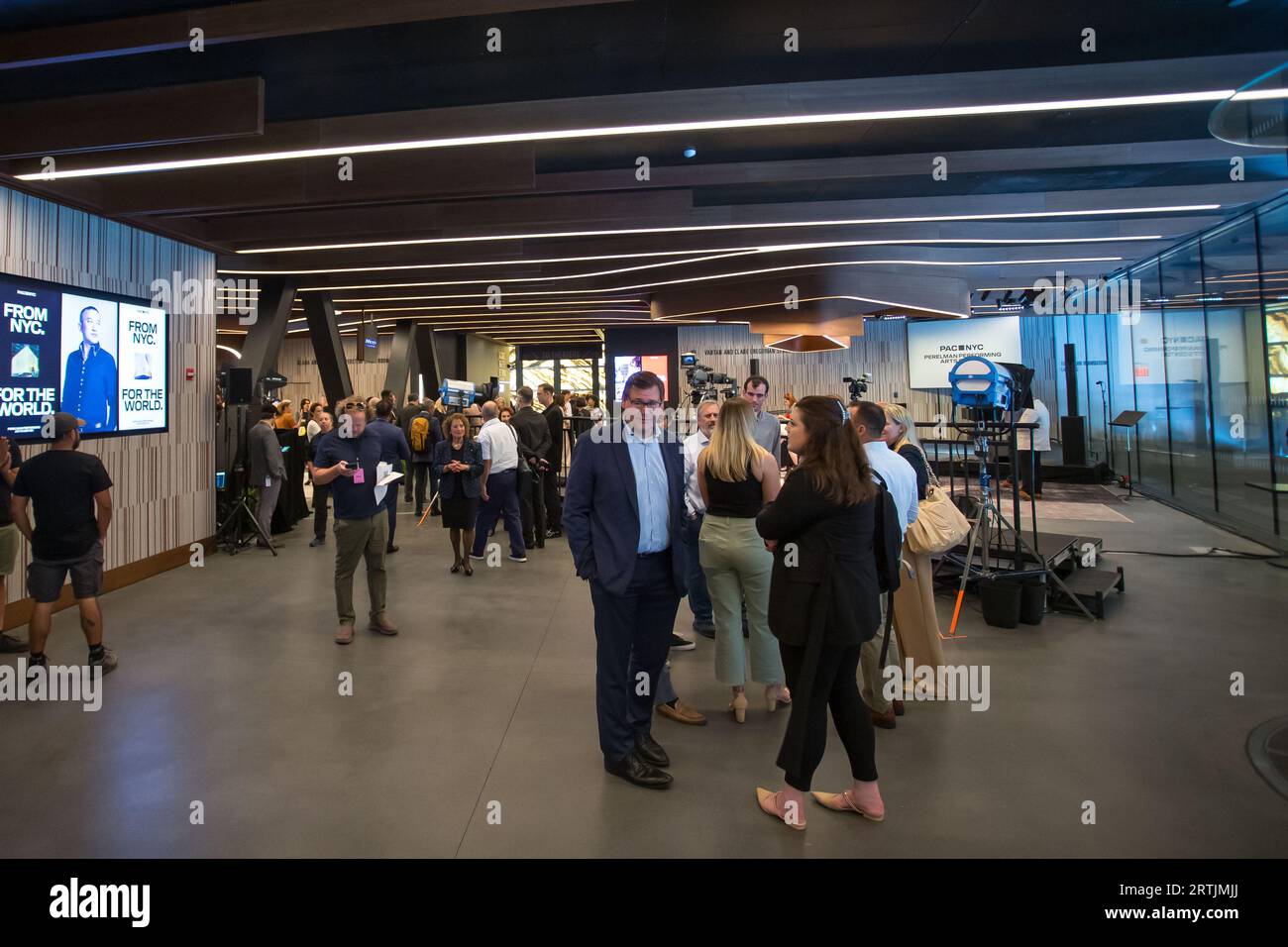 Visita il Perelman Performing Arts Center a Lower Manhattan, New York, il 13 settembre 2023. Il centro delle arti dello spettacolo, costruito al Ground zero a Lower Manhattan, dovrebbe aprire il 19 settembre 2023, con il primo di cinque concerti incentrati sul tema del rifugio. Credito: Brazil Photo Press/Alamy Live News Foto Stock