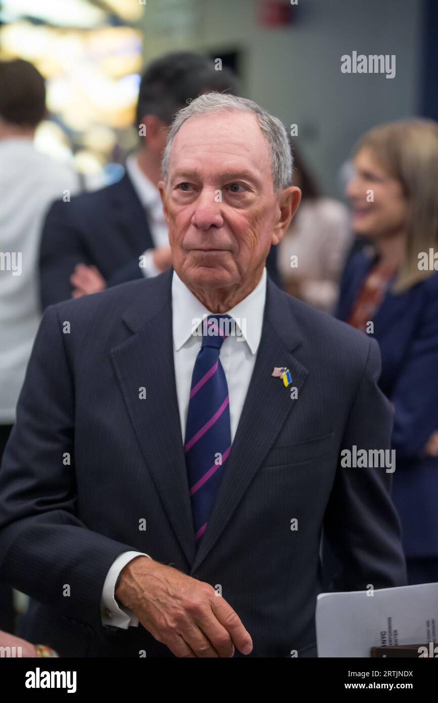 New York City, NY, USA. 13 settembre 2023. L'ex sindaco di New York Michael Bloomberg parla al Perelman Performing Arts Center (PAC NYC) evento stampa di apertura e cerimonia di taglio del nastro il 13 settembre 2023 a New York. Il centro delle arti dello spettacolo, costruito al Ground zero a Lower Manhattan, dovrebbe aprire il 19 settembre 2023, con il primo di cinque concerti incentrati sul tema del rifugio. (Immagine di credito: © William Volcov/ZUMA Press Wire) SOLO USO EDITORIALE! Non per USO commerciale! Foto Stock