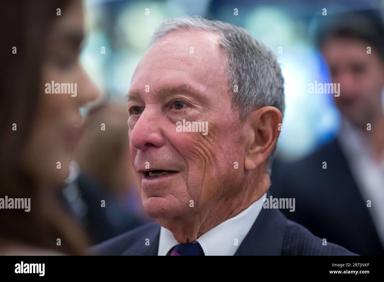 New York City, NY, USA. 13 settembre 2023. L'ex sindaco di New York Michael Bloomberg parla al Perelman Performing Arts Center (PAC NYC) evento stampa di apertura e cerimonia di taglio del nastro il 13 settembre 2023 a New York. Il centro delle arti dello spettacolo, costruito al Ground zero a Lower Manhattan, dovrebbe aprire il 19 settembre 2023, con il primo di cinque concerti incentrati sul tema del rifugio. (Immagine di credito: © William Volcov/ZUMA Press Wire) SOLO USO EDITORIALE! Non per USO commerciale! Foto Stock