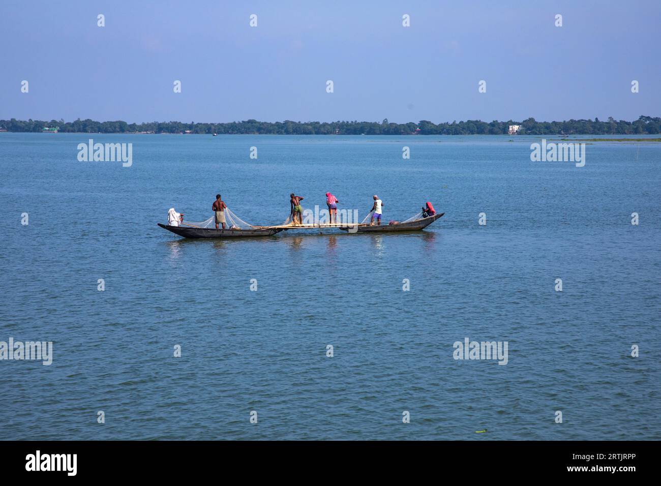 Pesca nel Nikli Haor all'austagram di Kishorganj. Bangladesh Foto Stock