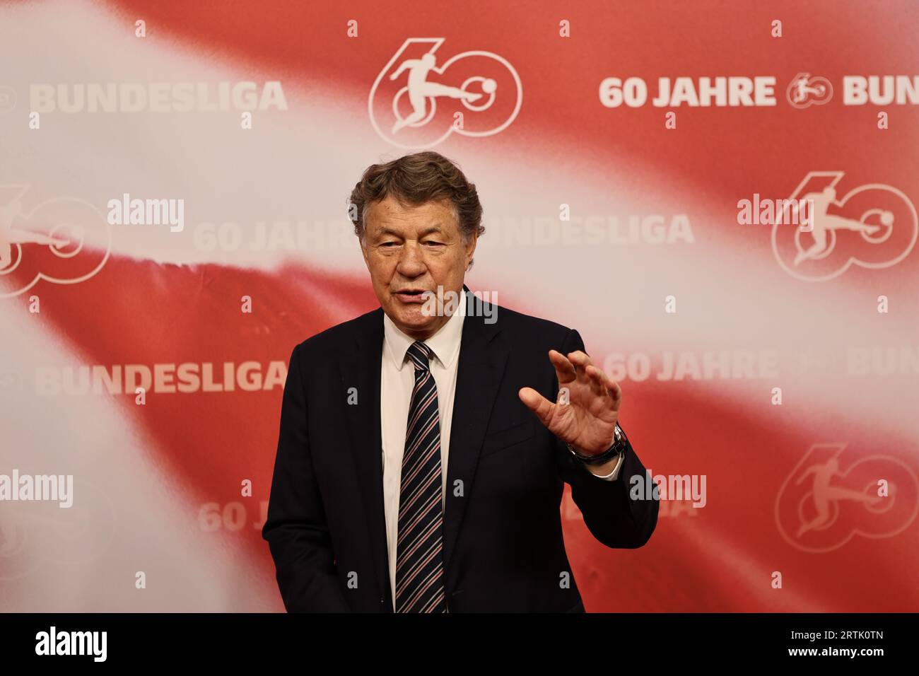 Berlino, Germania, 13 settembre 2023, il Master trainer otto Rehhagel partecipa al gala "60 anni della Bundesliga" al Tempodrom. Sven Sstruck/Alamy Live News Foto Stock