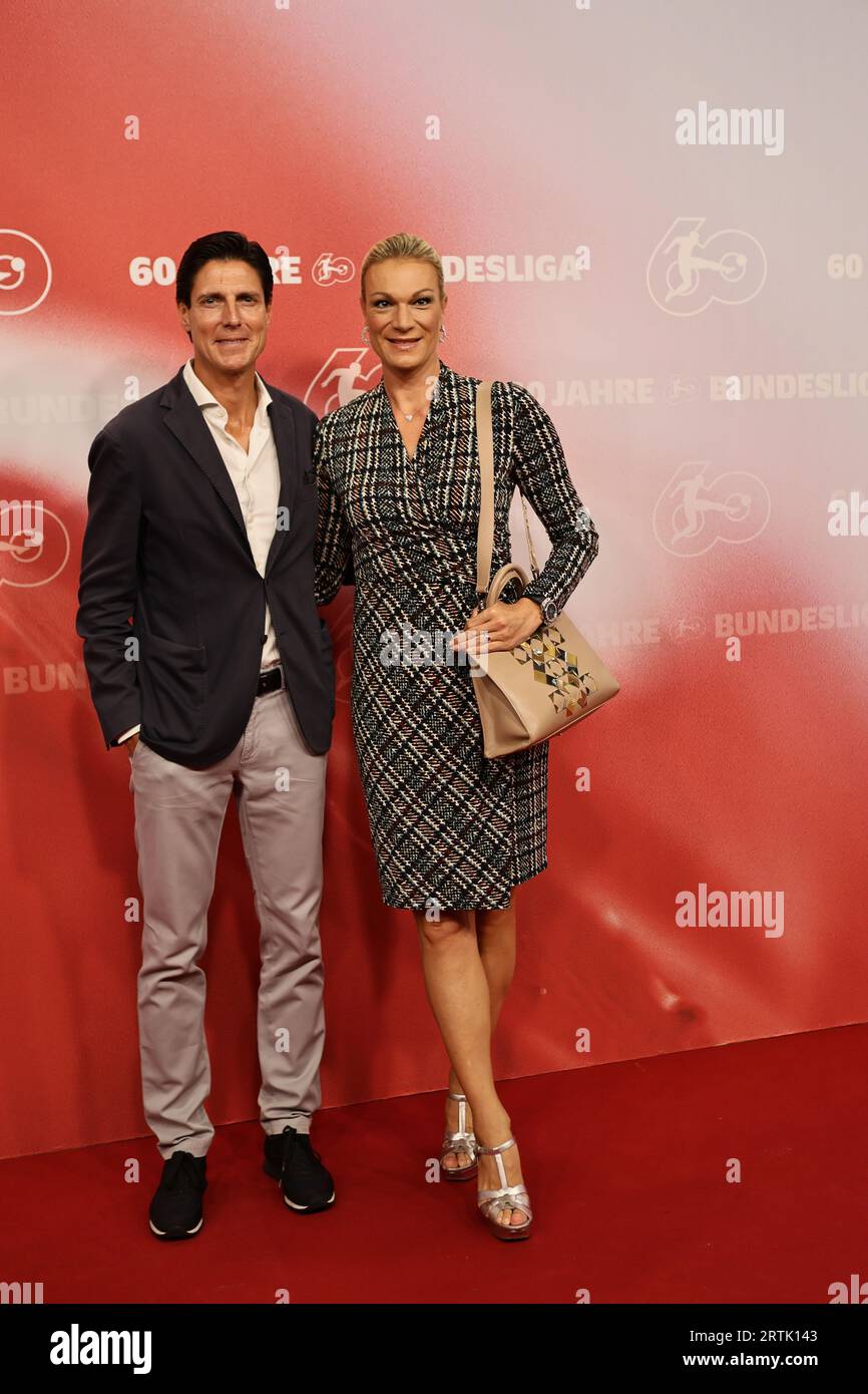 Berlino, Germania, 13 settembre 2023, Marcus Hoefl e Maria Höfl-Riesch partecipano al gala "60 anni della Bundesliga" al Tempodrom. Sven Sstruck/Alamy Live News Foto Stock