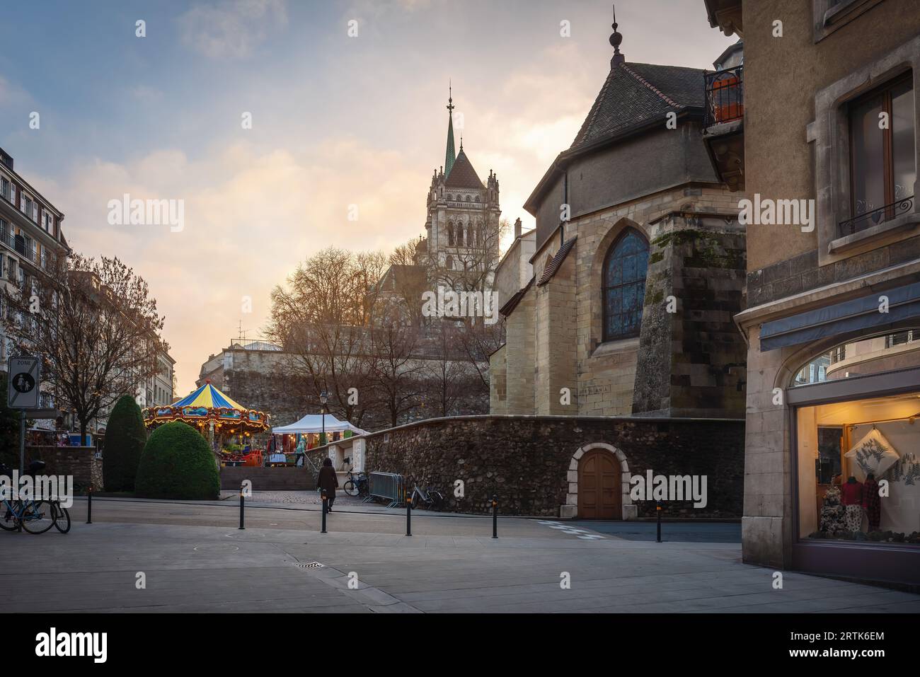 Place de la Madeleine e Cattedrale - Ginevra, Svizzera Foto Stock