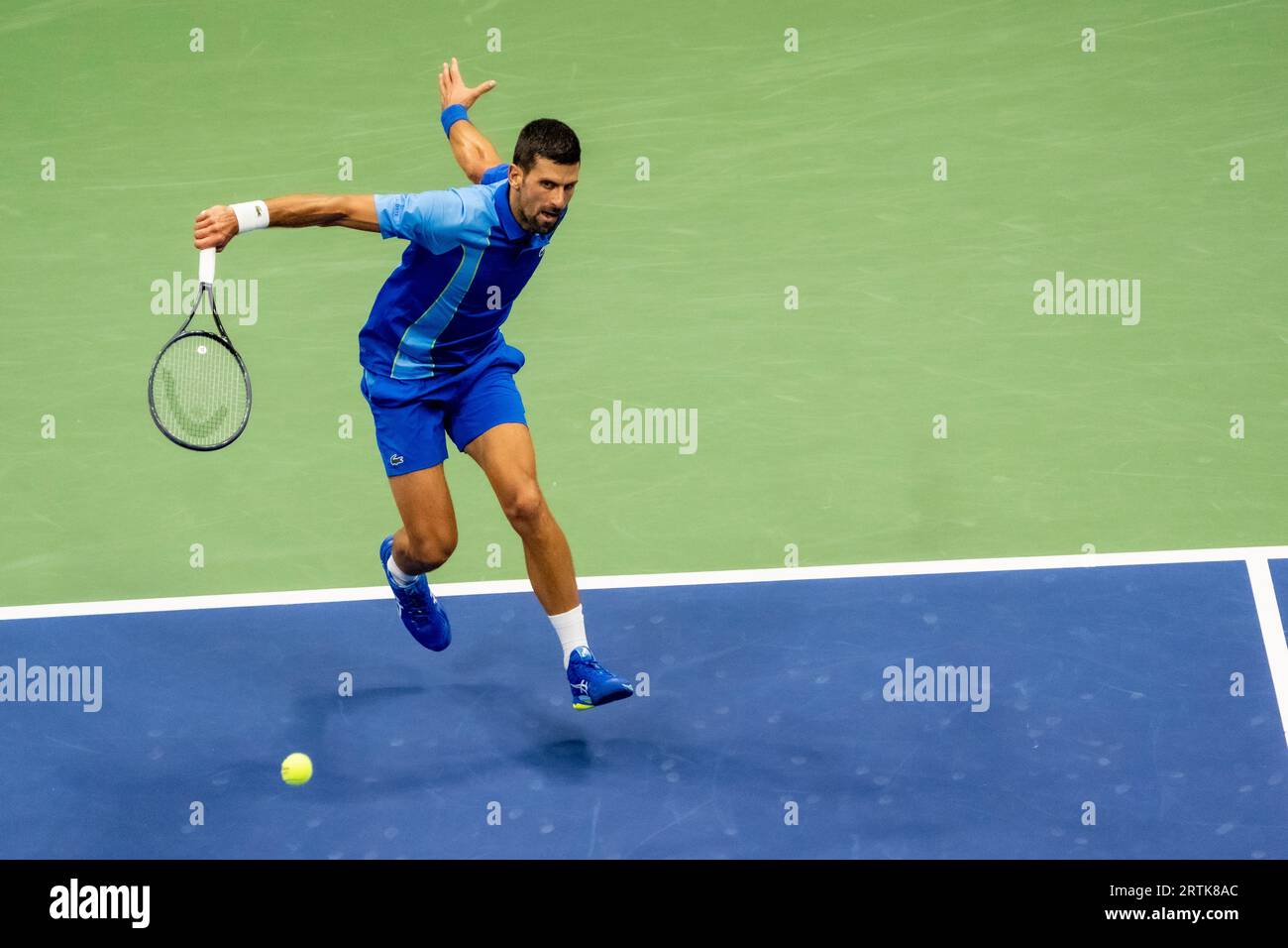 Novak Djokovic (SBR) partecipa alle finali di singolare maschile agli US Open di tennis 2023 Foto Stock